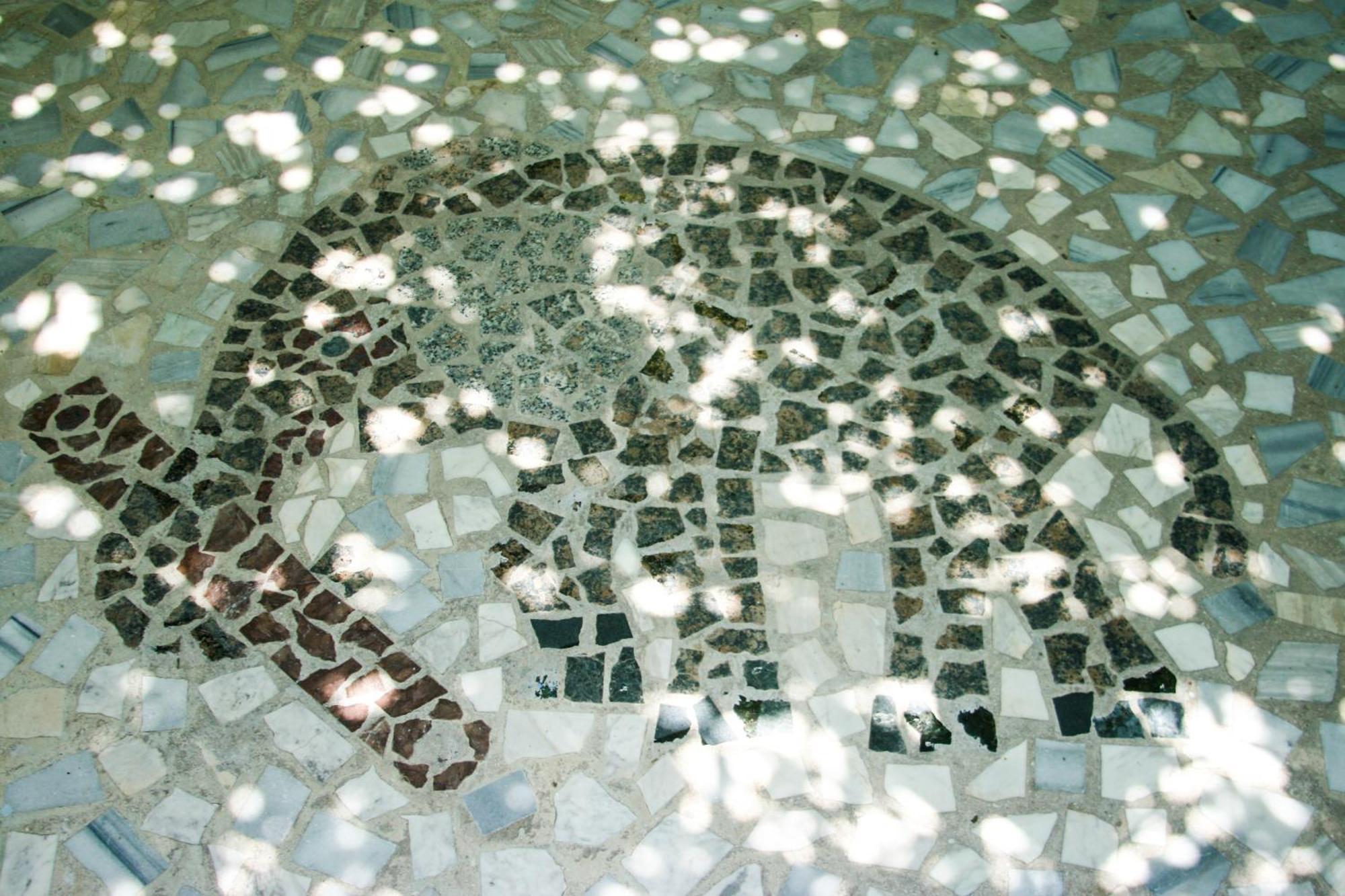 George Apartments Livadia  エクステリア 写真